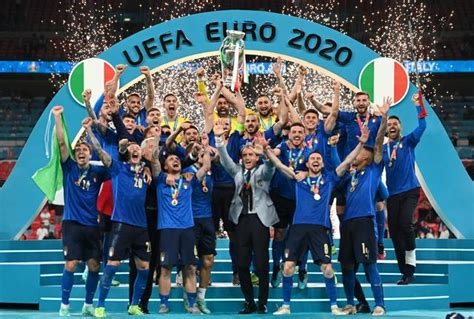 意大利点球击败英格兰53年后再夺欧洲杯冠军 - 图说世界 - 龙腾网