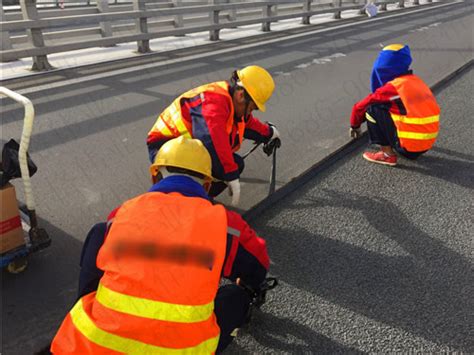 沥青路面施工过程的养护应该符合哪些要求_云南丰恒道路施工公司