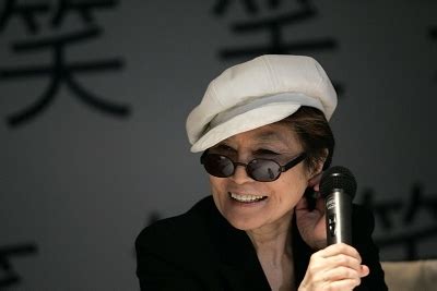 小野洋子：世界上最著名却不为人知的艺术家