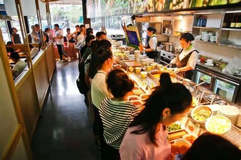 中式快餐越来越受追捧，“白领外食族”大幅上升_邻声_新民网