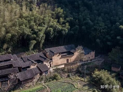 碉房——藏式特色民居建筑_凤凰网