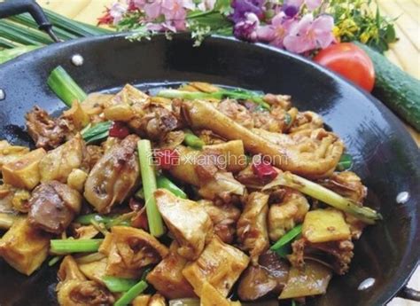 黄焖鸡块传统鲁菜家常菜口味鲜，入口烂 - 知乎