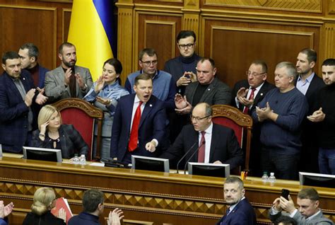 乌克兰议会通过戒严令 将进入30天战时状态-荔枝网图片