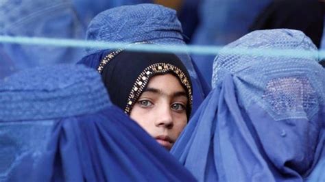 塔利班禁止阿富汗女性在NGO工作 联合国等谴责_凤凰网