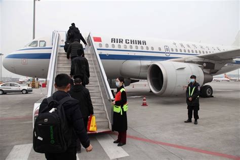 一条龙服务，124名复工人员坐国航包机进藏_四川在线