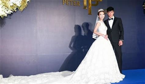 何润东这场婚礼简直是女星照妖镜 李沁成最大赢家_娱乐频道_凤凰网