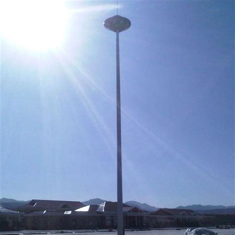 酒泉高杆灯厂家30米12火高杆灯的价格-一步电子网