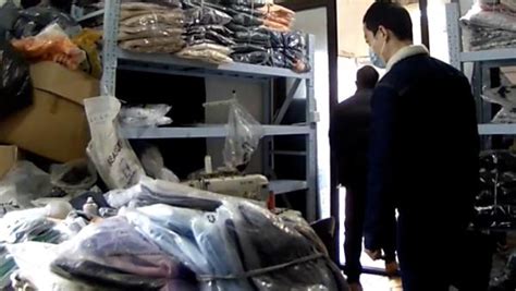 重庆在这些“品牌服装店”查获近7000件涉嫌假冒ADIDAS、NIKE 货值近百万元