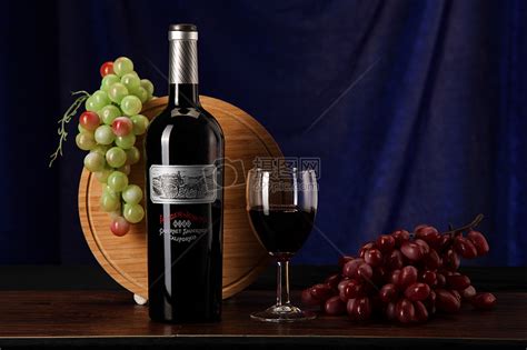 黑色红酒法国蒙特顿干红葡萄酒宣传红酒海报图片下载 - 觅知网
