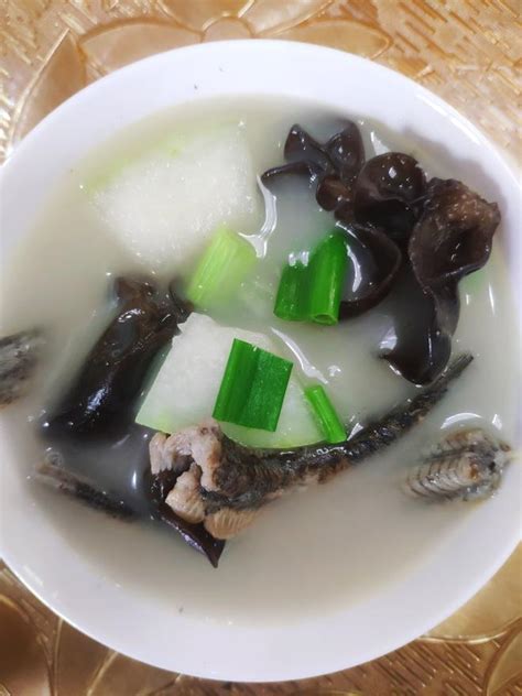 提高免疫力，好吃不腥的泥鳅汤做法，泥鳅煲汤放什么材料_学知识