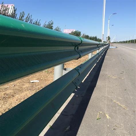 波形护栏-福州永泰公路防护栏生产镀锌三波护栏板报价产品图片高清大图