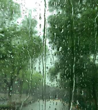 窗外雨夏天窗玻璃上的雨滴高清图片下载-正版图片600155233-摄图网