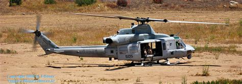 美军最新型UH-1Y直升机完成首次武器发射试验(图)