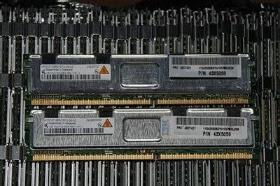 海力士（SK现代）服务器内存 DDR4 64G 2RX4 3200A HMAA8GR7AJR4N