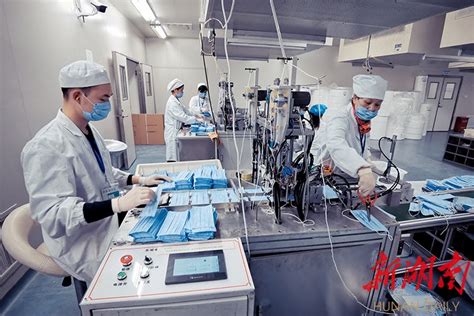 温州快鹿集团公司口罩生产线正式启动 日产超10万只-新闻中心-温州网
