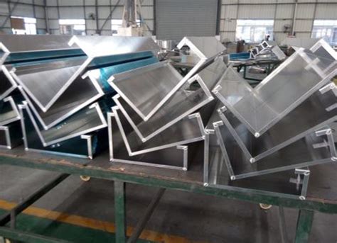 德宏包梁铝单板-贵州镁程铝业科技有限公司