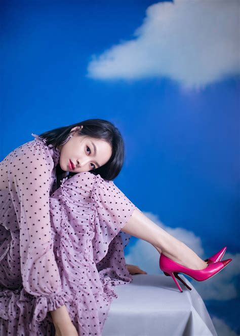 宋茜《心动的信号》迎告白前夜 烟粉色连衣裙洋溢文艺气息_凤凰网