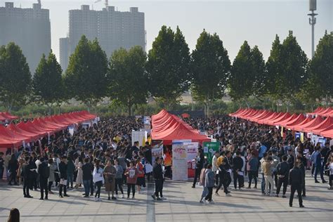 郑州财经学院毕业生就业双选会 460家企业提供岗位9200多个_苏冠峰