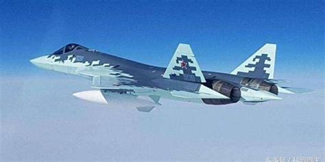 俄军T50战机被正式命名苏57：其实是一架拍扁的苏27_手机新浪网