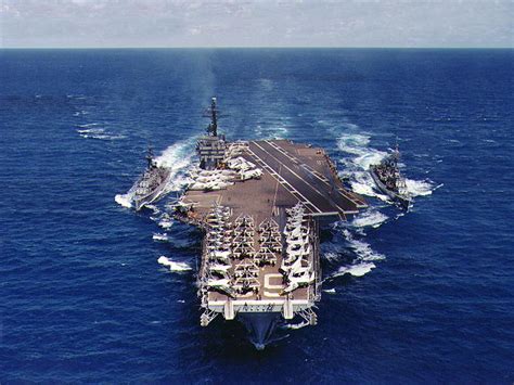 小鹰号是美国海军最后一艘常规动力航母_新浪图集_新浪网