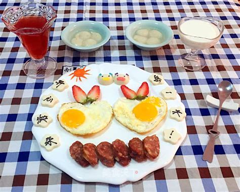 培根煎蛋早餐的做法大全_培根煎蛋早餐的家常做法 - 心食神