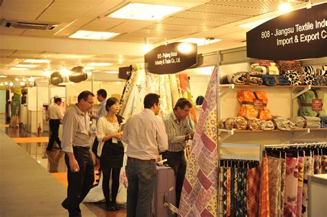 中法学院作品参展上海国际服装纺织品贸易博览会