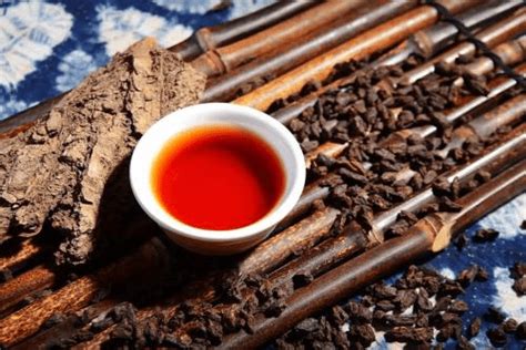 云南普洱体验特色“茶菜宴” 感受“舌尖上的美味”|茶叶|普洱|云南_新浪新闻