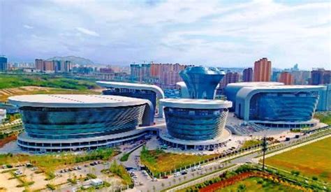 乌鲁木齐机场改扩建项目航站楼钢结构全面封顶|乌鲁木齐市|新疆_新浪新闻