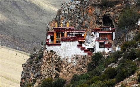 西藏隐修地, 给予心灵最清净的地方，你有去过几个？