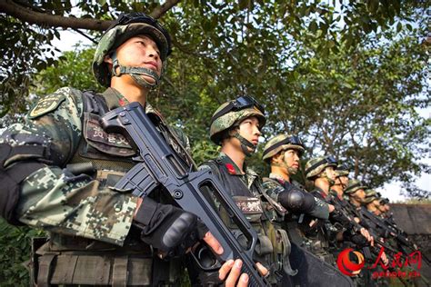 广西贵港：武警反恐演练 提升实战能力_新闻中心_中国网