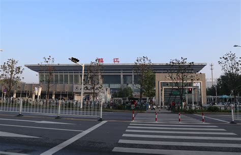 镇江火车站北广场