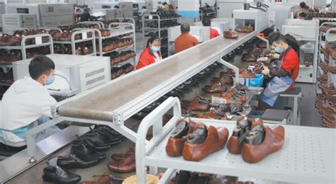 温州最大鞋厂叫什么,进电子厂好还是鞋厂好,州鞋厂_大山谷图库
