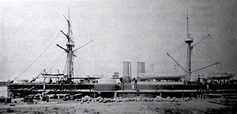 中国最早的两艘铁甲舰“定远号”，“镇远号”，它们到底有多强？_无畏舰_装甲_mm