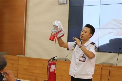 我校开展了2019年消防安全知识培训及灭火演练活动-广西科技大学-武装部（保卫处）