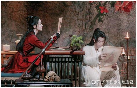 杨紫疑似回应与肖战的传言，王一博和赵丽颖的《有翡》才是赢家？