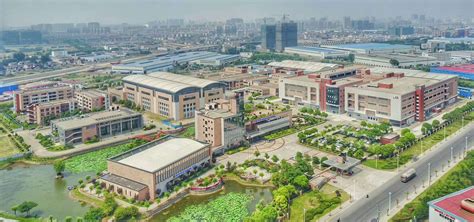 走向我们的小康生活 | 江苏扬州邗江：推进产业升级 打造“绿扬新城”