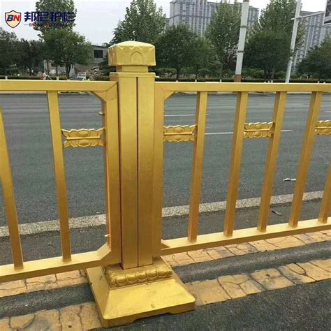【市政护栏】厂家制交通设施防护栏 城市道路中央隔离栏杆-阿里巴巴