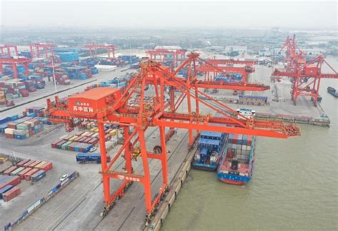 如皋港苏中国际码头吞吐量突破50万标箱 成江海河联运重要节点-港口网