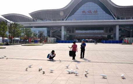 武汉站：中国第一座高铁站, 寓意着中部崛起!|高铁|武汉站|寄意_新浪新闻