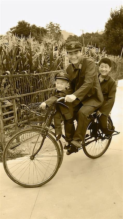 80后童年回忆小时候爸骑大梁自行车带我们玩，特开心_腾讯视频