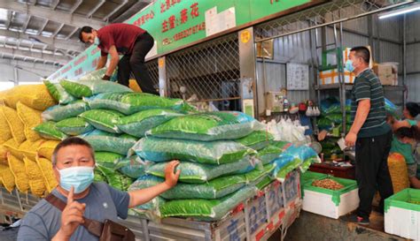 北京：丰台区岳各庄批发市场是当前疫情处置的重中之重