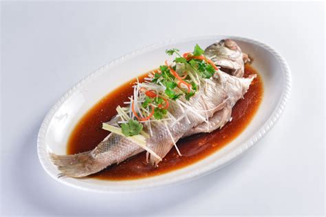 海鲈鱼刺身地中海风格的美食高清图片下载-正版图片300858151-摄图网