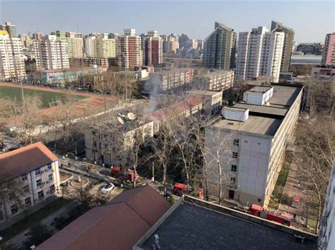 北京交大东校区实验室内发生爆炸起火 伤亡不明_手机新浪网