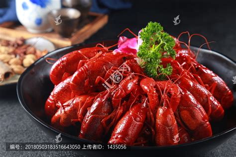 手抓龙虾,小龙虾,中国菜系,食品餐饮,摄影素材,汇图网www.huitu.com
