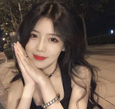 女生正脸头像图片