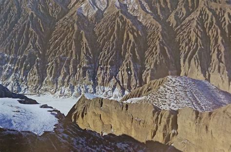 新疆独山子大峡谷，不一样的雄奇壮阔，豪迈粗狂……