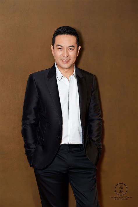张嘉译壁纸图片