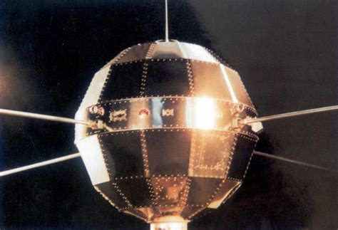 “东方红”往事：我国第一颗人造卫星是怎么研制出来的？_天地生人