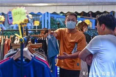 汉正街成立首个汉派服装总部 商家肯花钱做创意了_武汉_新闻中心_长江网_cjn.cn