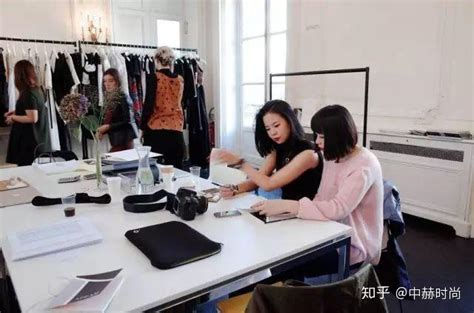 时尚买手高级研修培训课程-上海服装买手培训-CFW服装教培网